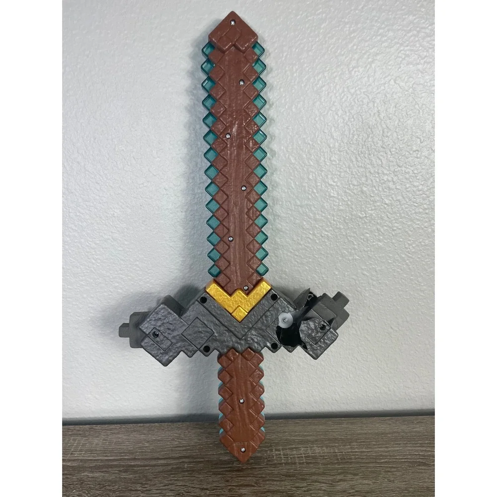 Minecraft Diamond Sword Pickaxe Transforming Toy Mattel 2 in 1 Role‎ Play